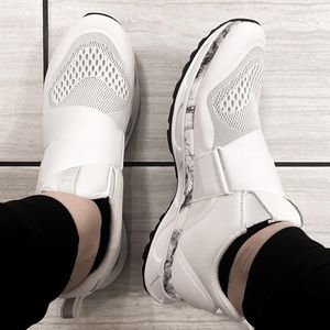 White Tiem Cycle Shoes